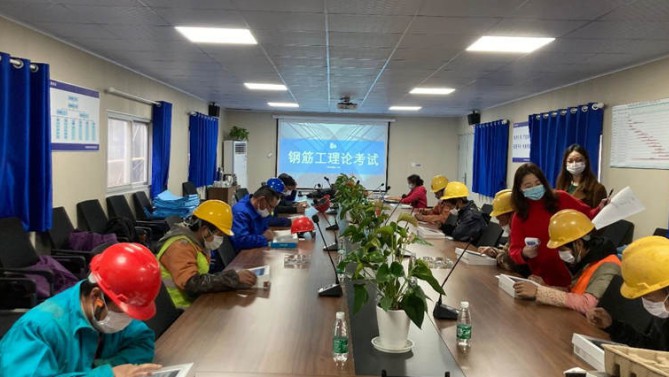 提升職業(yè)技能，弘揚(yáng)工匠精神