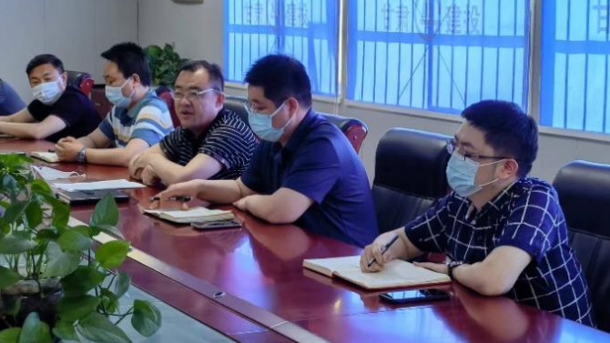 堅(jiān)定信心戰(zhàn)疫情，同舟共濟(jì)筑防線