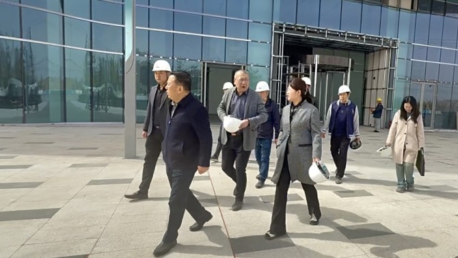 胡繼河調(diào)研百酈灣二期辦公樓項(xiàng)目